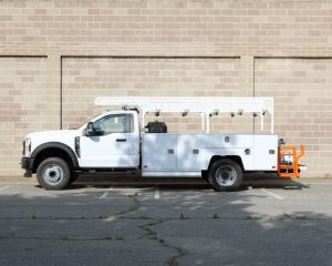 Service Body w-ladder rack - 88688_2